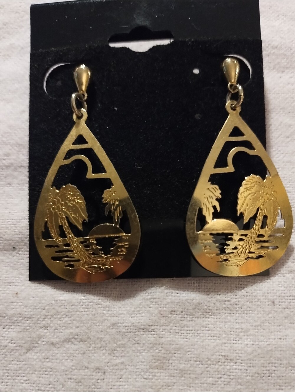 Avon Gold Teardrop Tropical Sunset Dangle Earrings